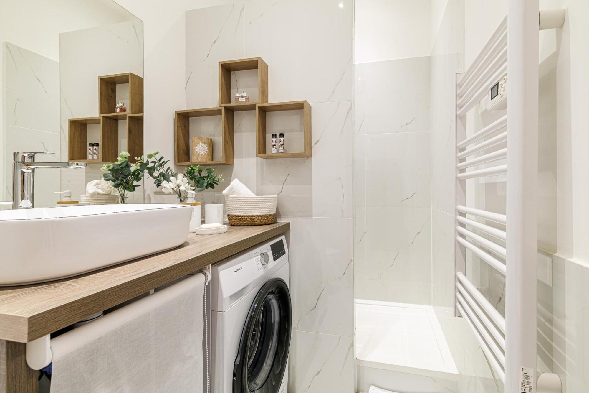 דירות Old Town Antibes Superb New Flat, For 3, Ac, Wi-Fi מראה חיצוני תמונה
